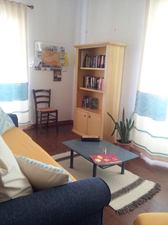 Al Sole Di Pula Bed & Breakfast Exterior photo