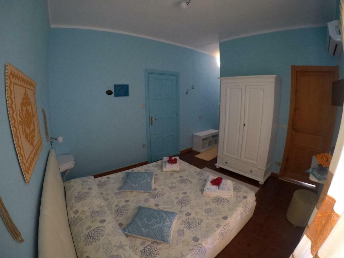 Al Sole Di Pula Bed & Breakfast Exterior photo