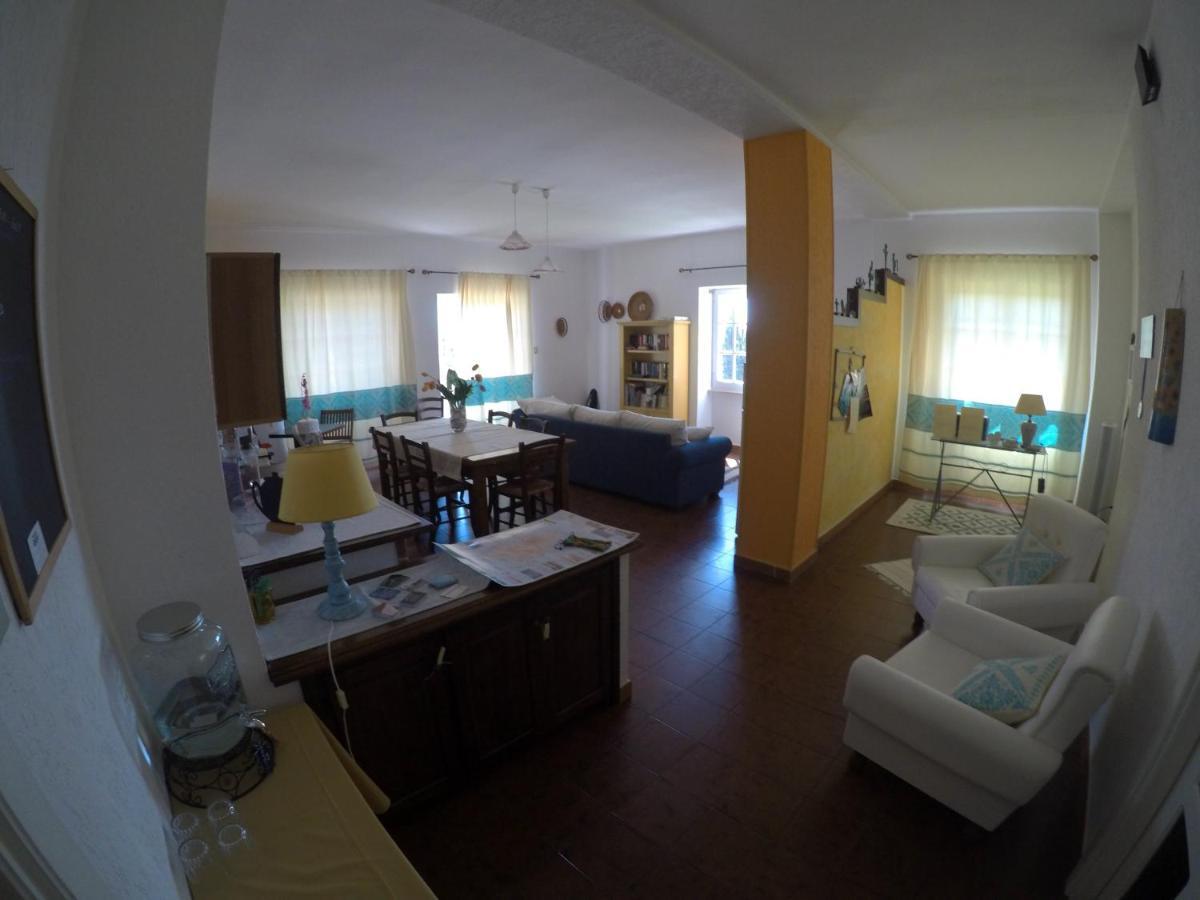 Al Sole Di Pula Bed & Breakfast Exterior photo